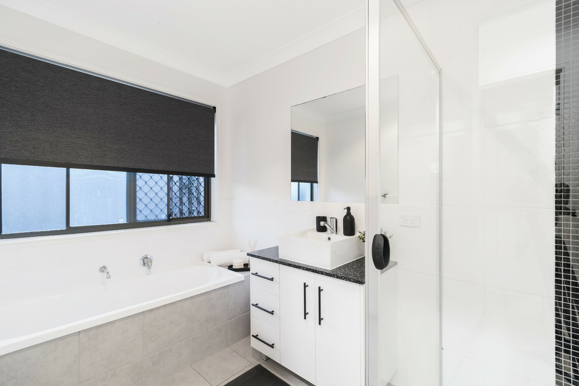 8 Mcallisters Crescent, COOMERA