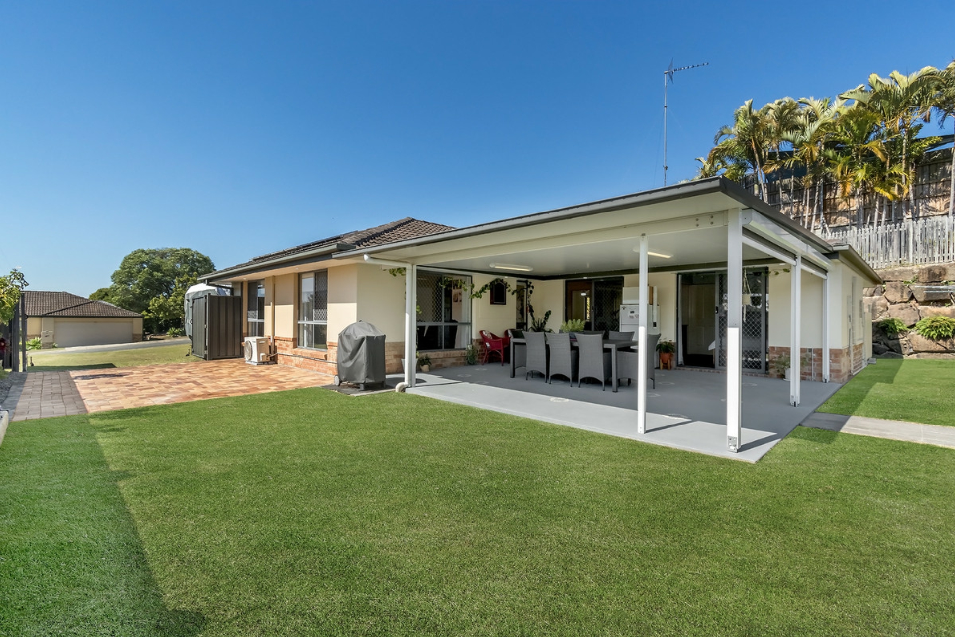 5 Prominent Crescent, UPPER COOMERA