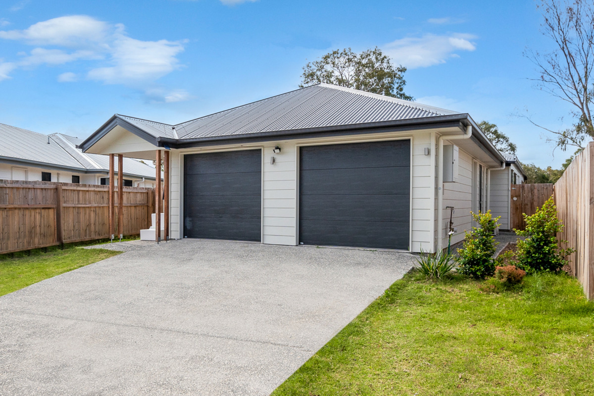 2/3 Oakland Street, BURPENGARY EAST