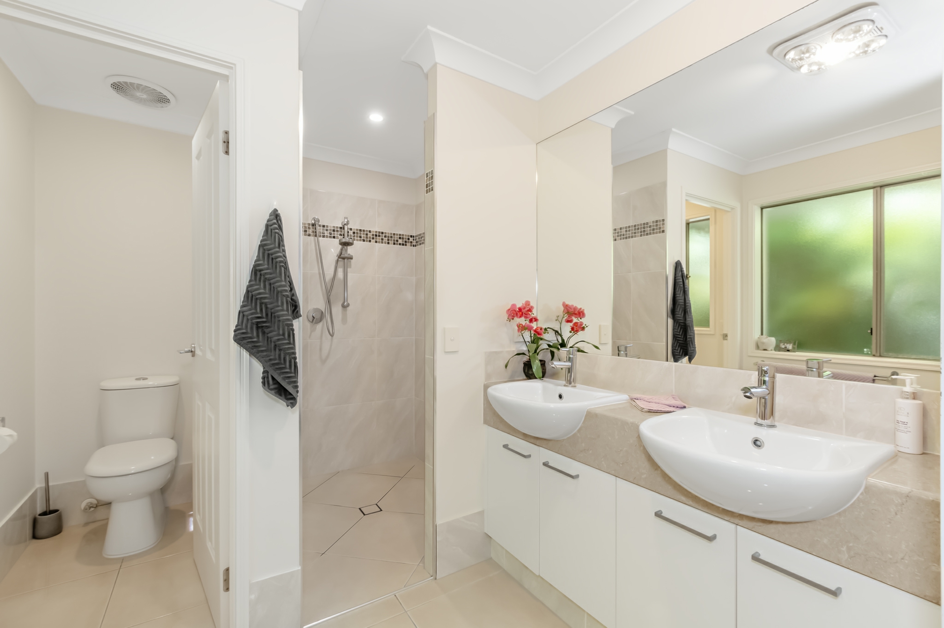14 Valley Brook Rise, MAUDSLAND