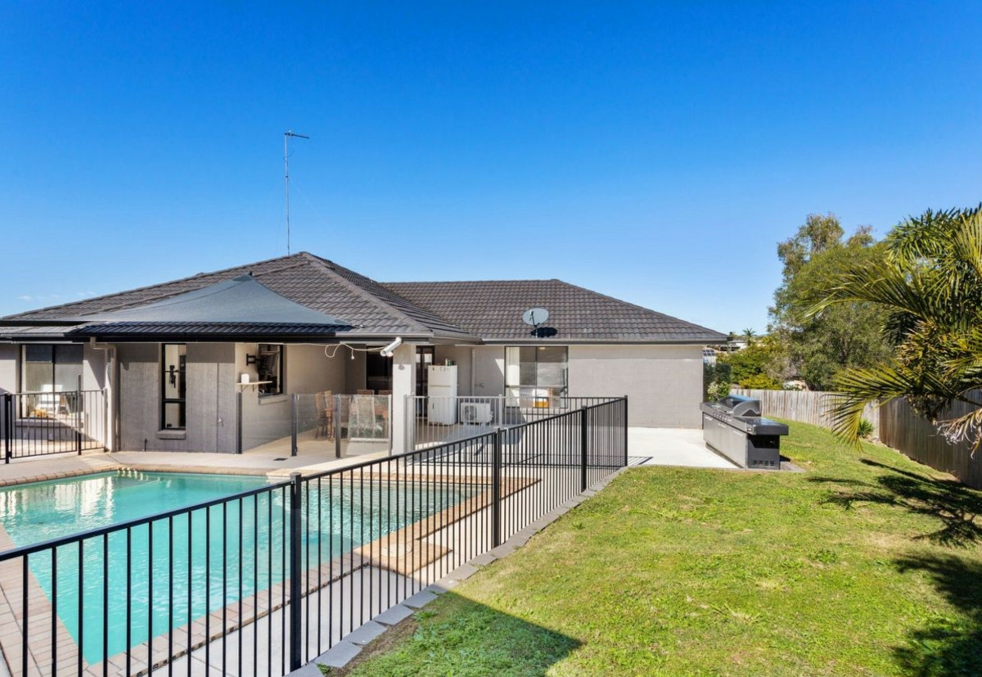 32 Bedroff Street, UPPER COOMERA