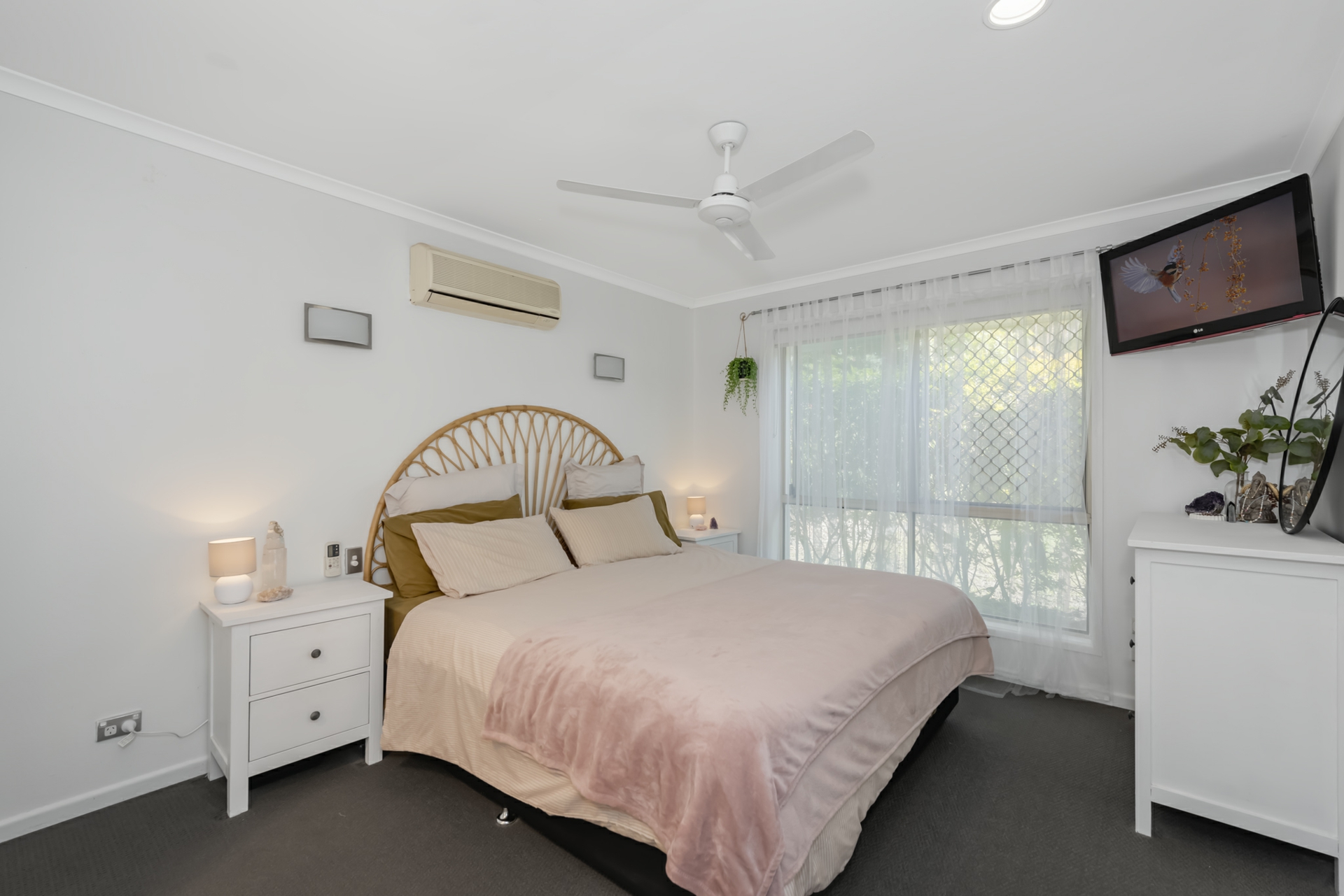 141 Discovery Drive, HELENSVALE