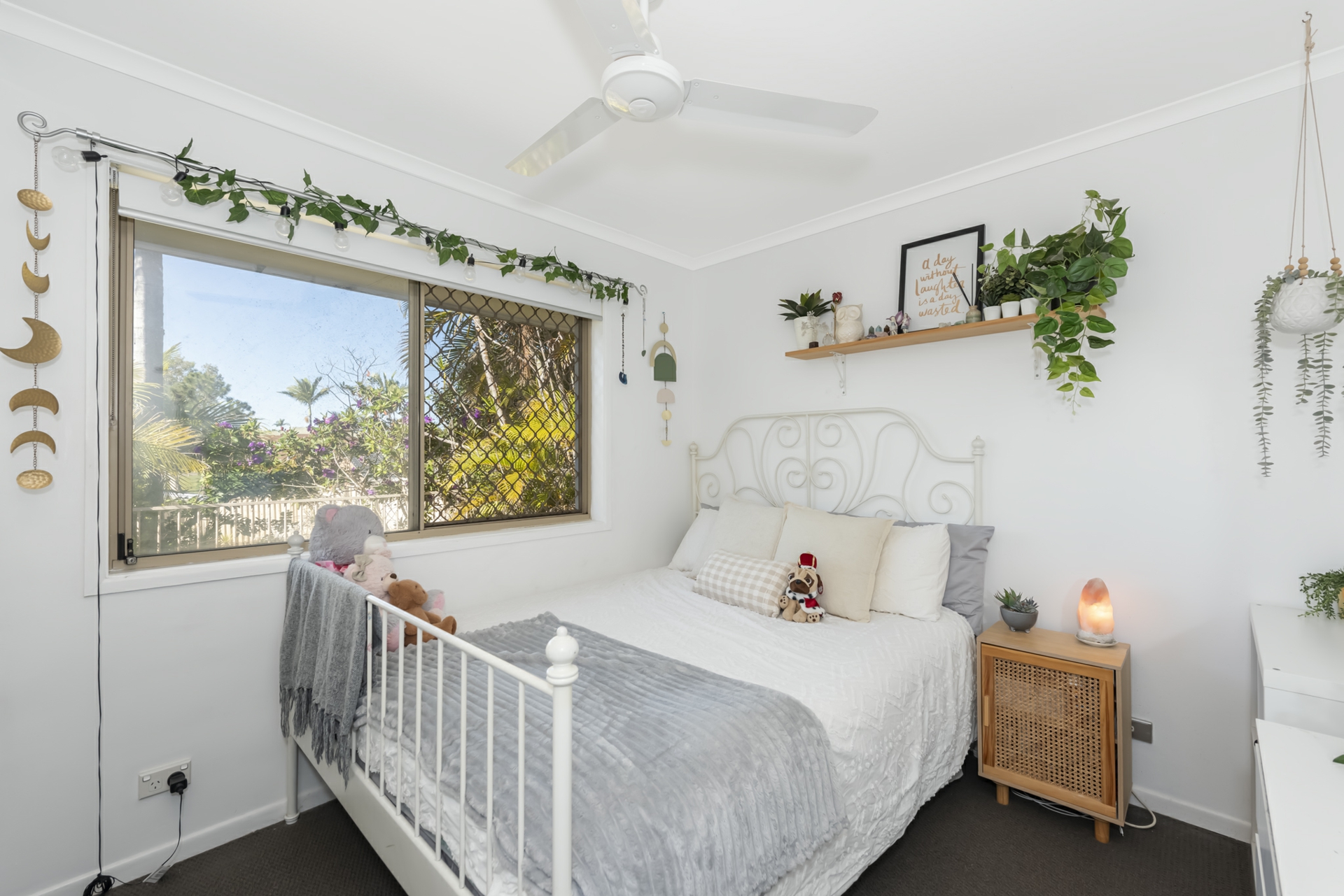 141 Discovery Drive, HELENSVALE