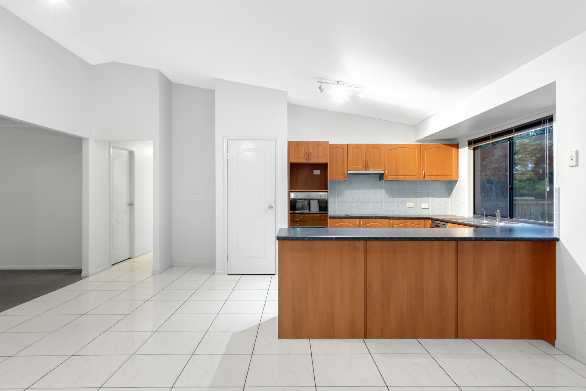 8 Glasswing Drive, UPPER COOMERA