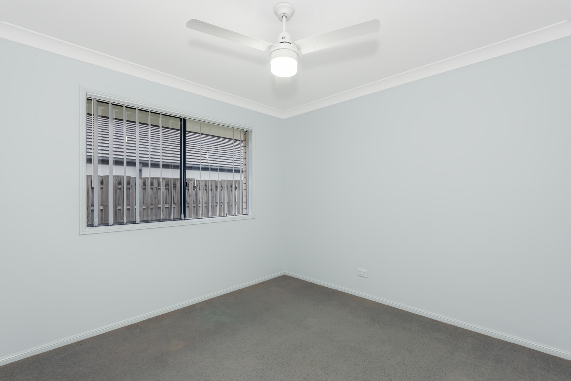 8 Glasswing Drive, UPPER COOMERA