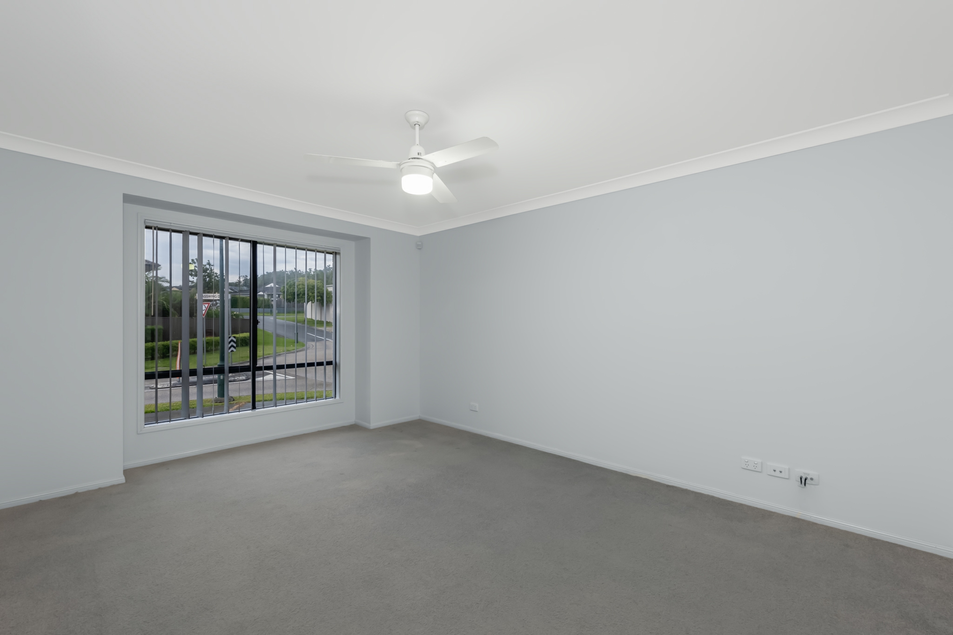 8 Glasswing Drive, UPPER COOMERA