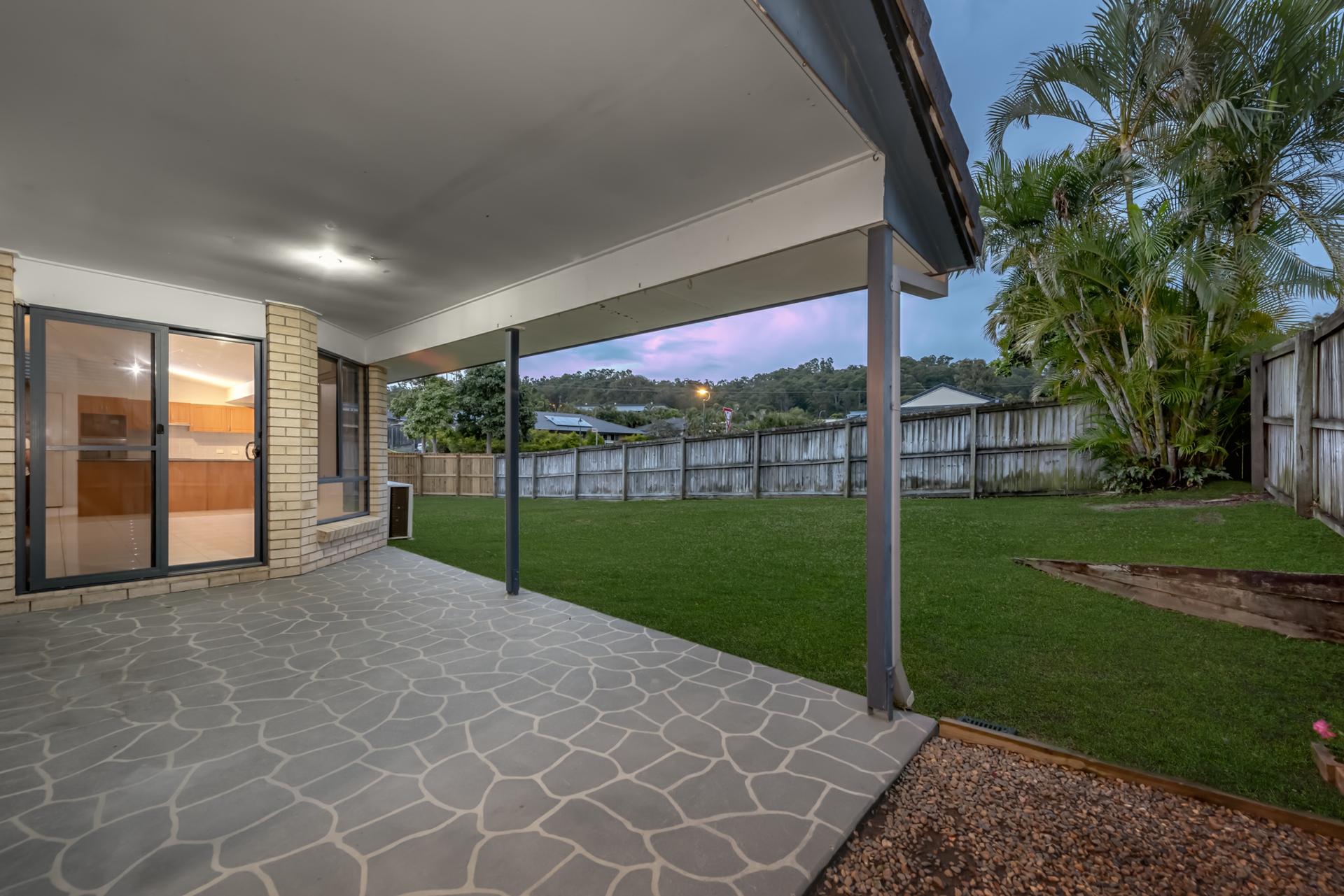 8 Glasswing Drive, UPPER COOMERA