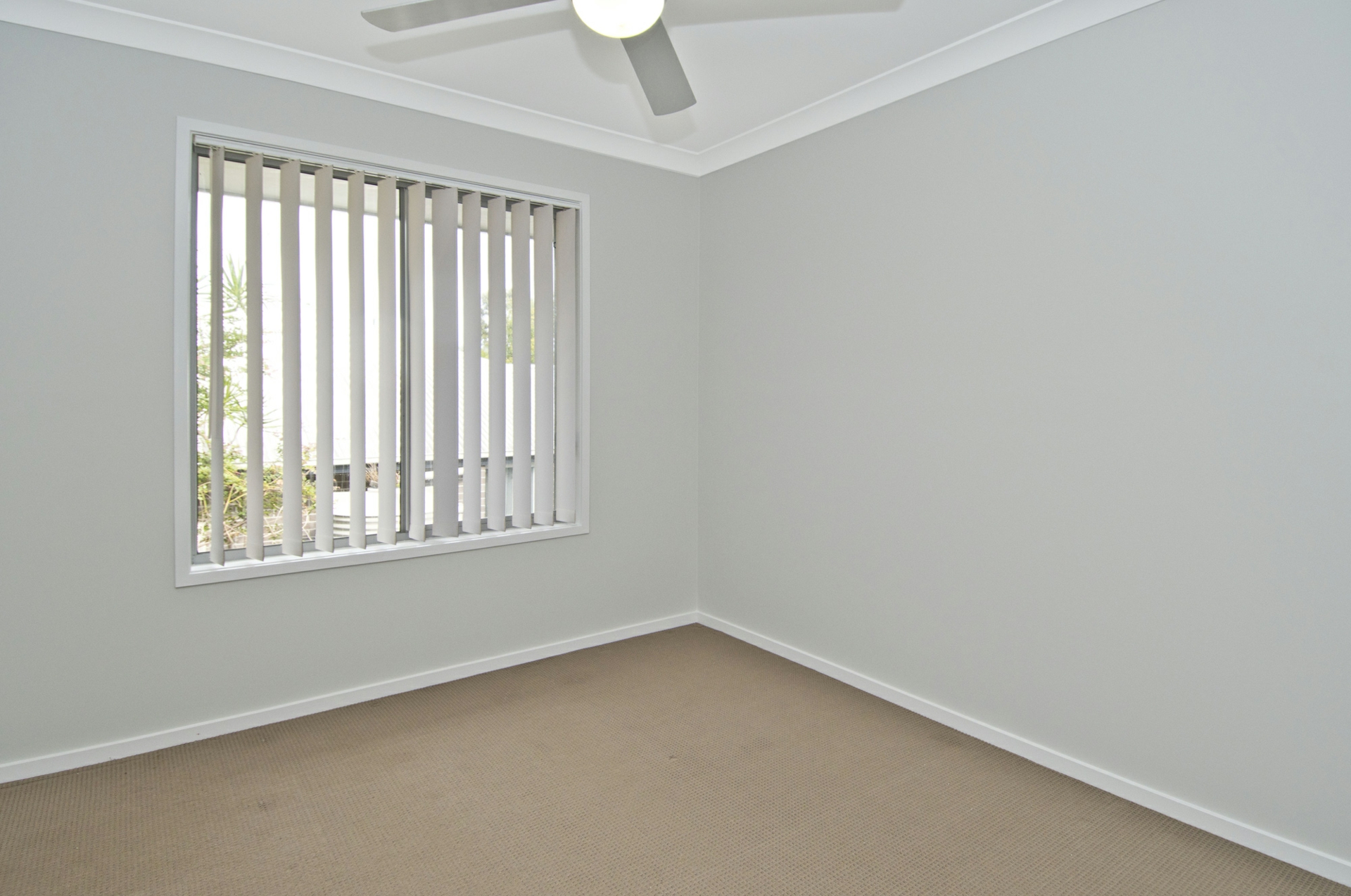 5 Henry street, COOMERA