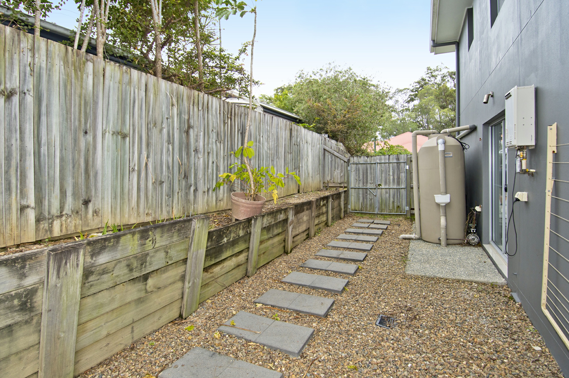 5 Henry street, COOMERA