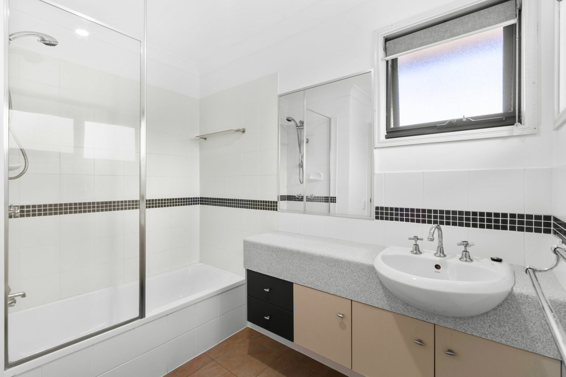 2/2 Armani Avenue, PIMPAMA