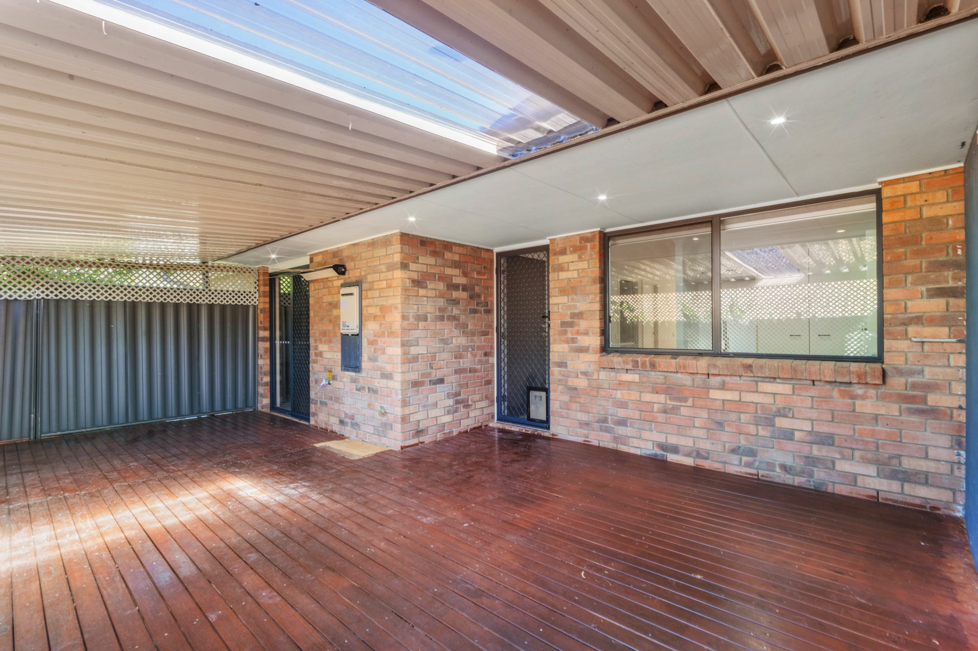 2/2 Armani Avenue, PIMPAMA