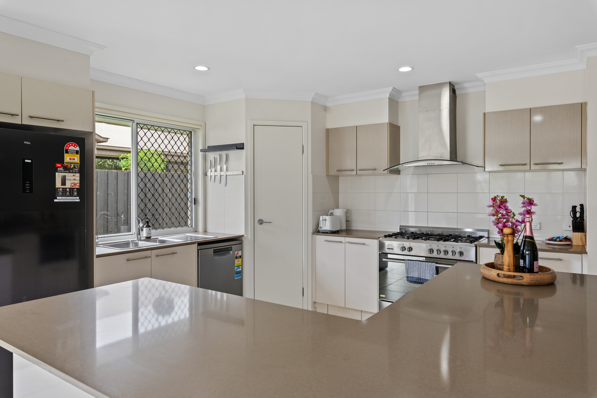 7 Severn Street, COOMERA
