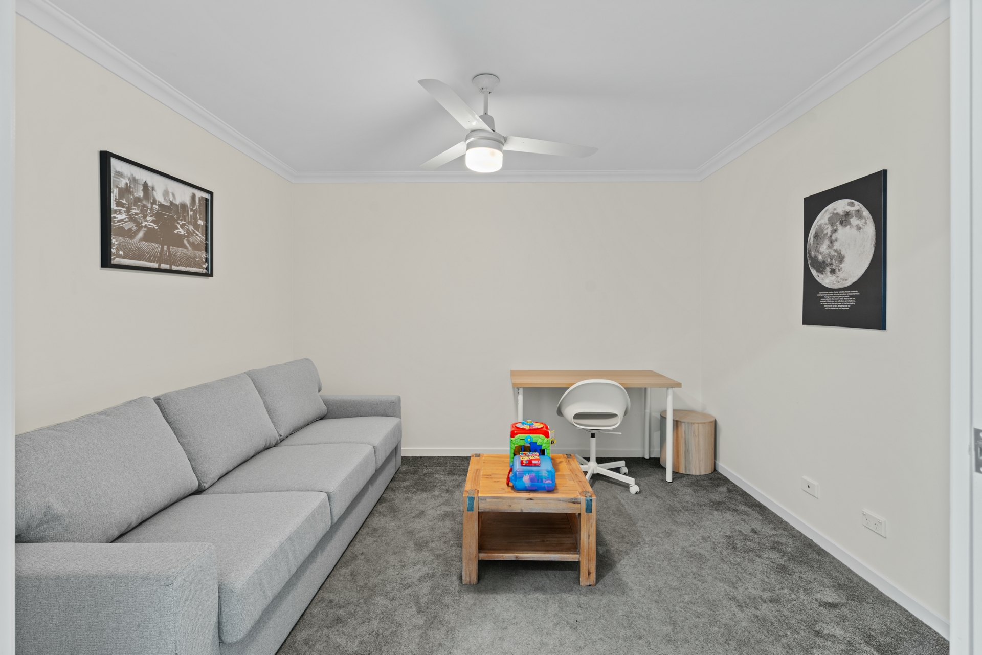 7 Severn Street, COOMERA