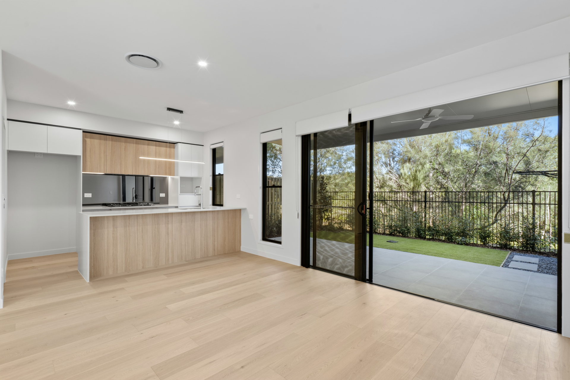 75/1 Lake Serenity Boulevard, HELENSVALE