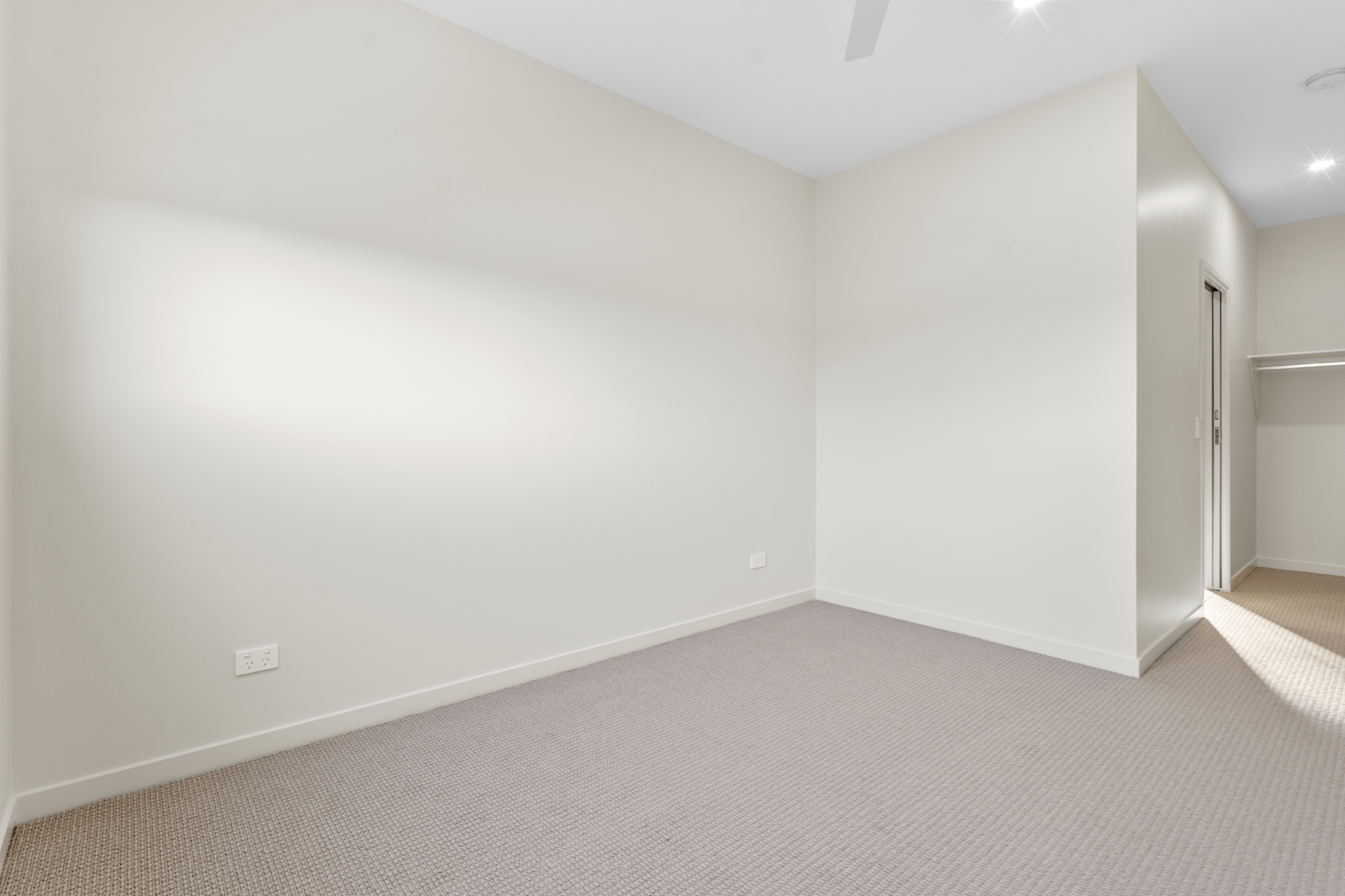 75/1 Lake Serenity Boulevard, HELENSVALE
