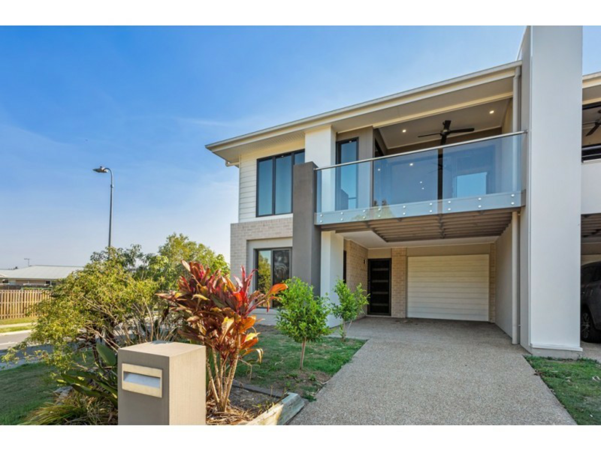 33 Blossom Street, YARRABILBA