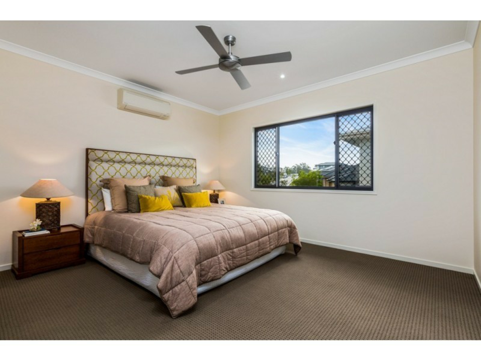 33 Blossom Street, YARRABILBA