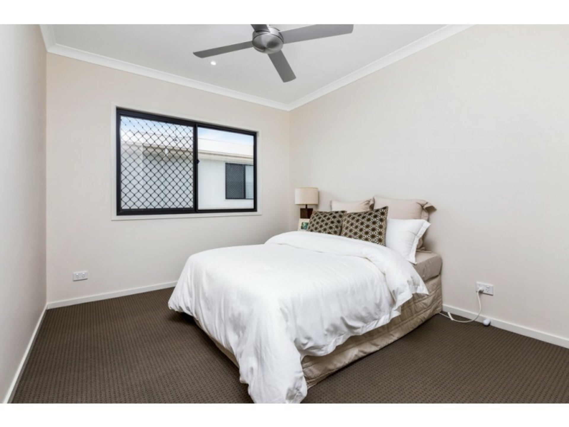 33 Blossom Street, YARRABILBA
