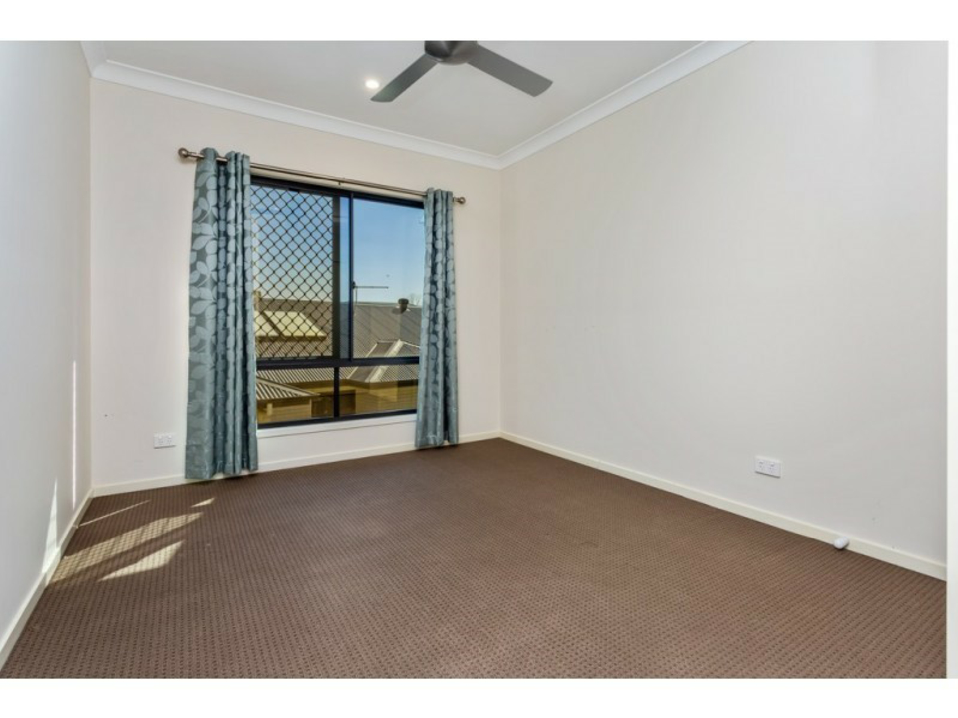33 Blossom Street, YARRABILBA