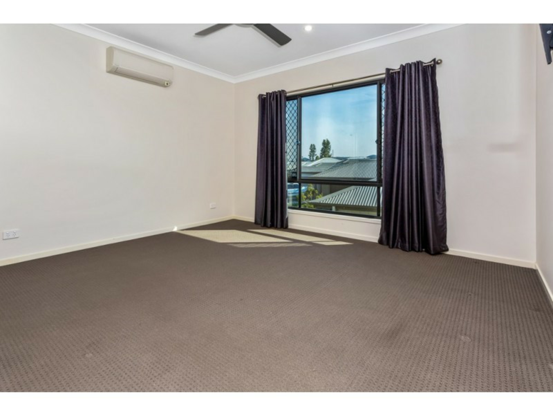 33 Blossom Street, YARRABILBA
