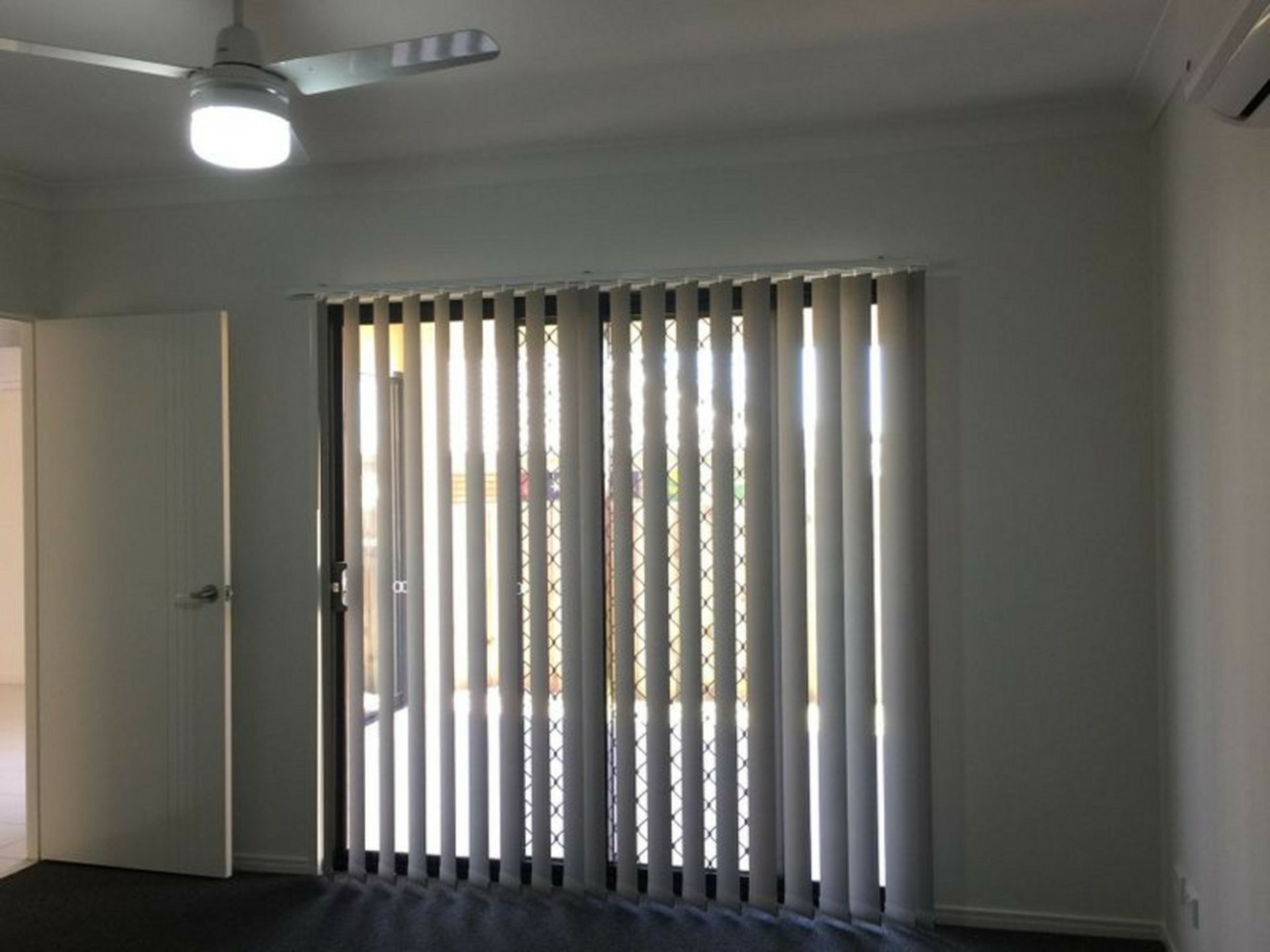 80 Fernbrooke Boulevard — photo 10 of 13