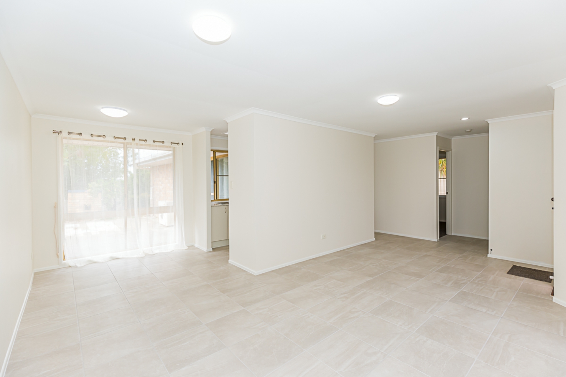 24 Ashburton Close — photo 8 of 22