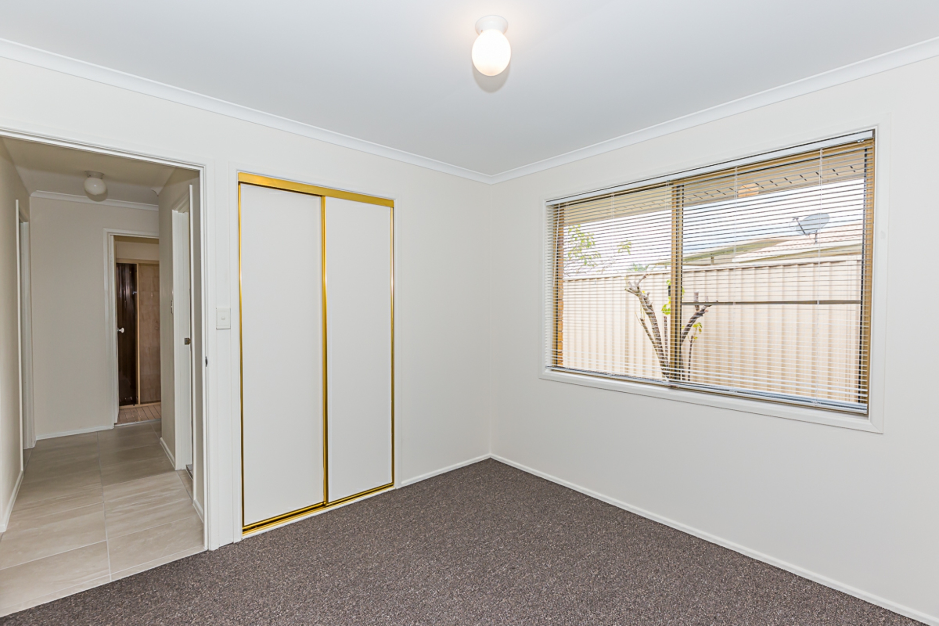 24 Ashburton Close — photo 15 of 22