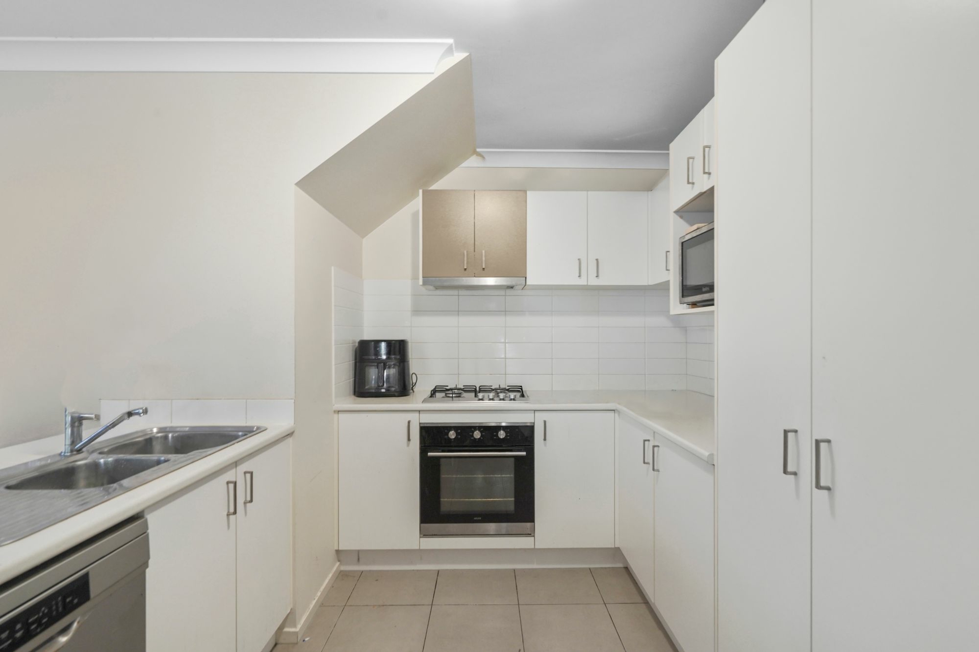 57B Lisa Crescent — photo 3 of 23
