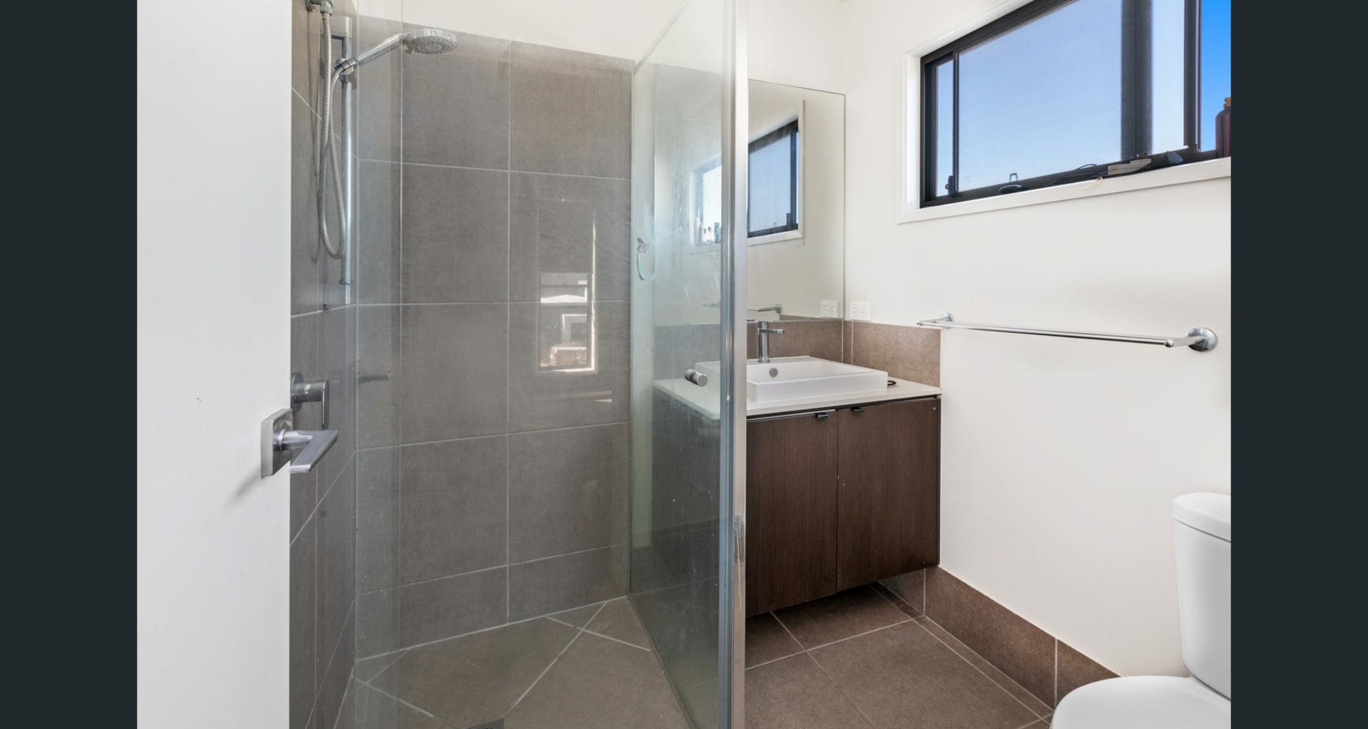 34 Emilia Street — photo 8 of 12