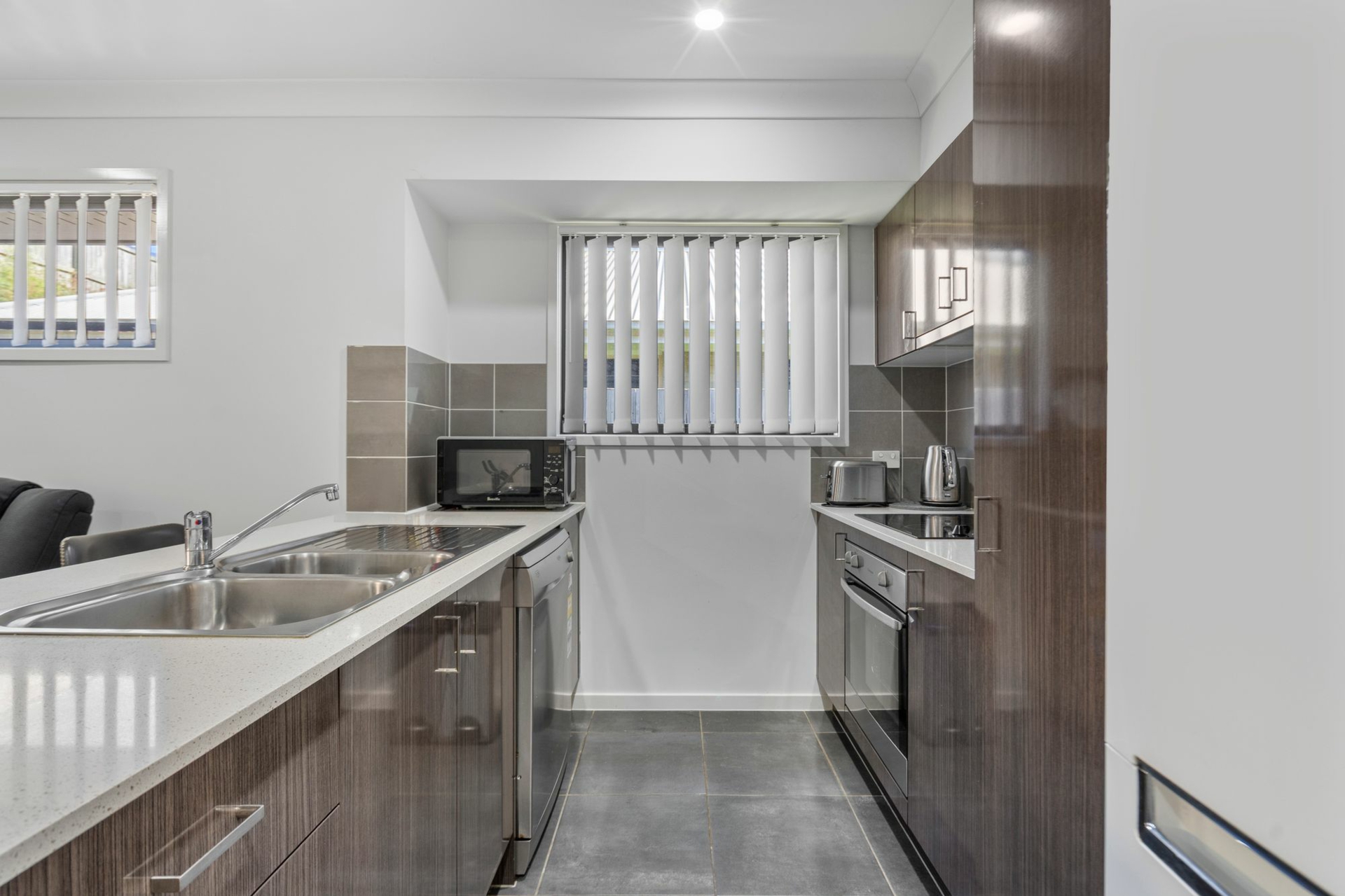 1&2/56 Brookfield Street — photo 4 of 11