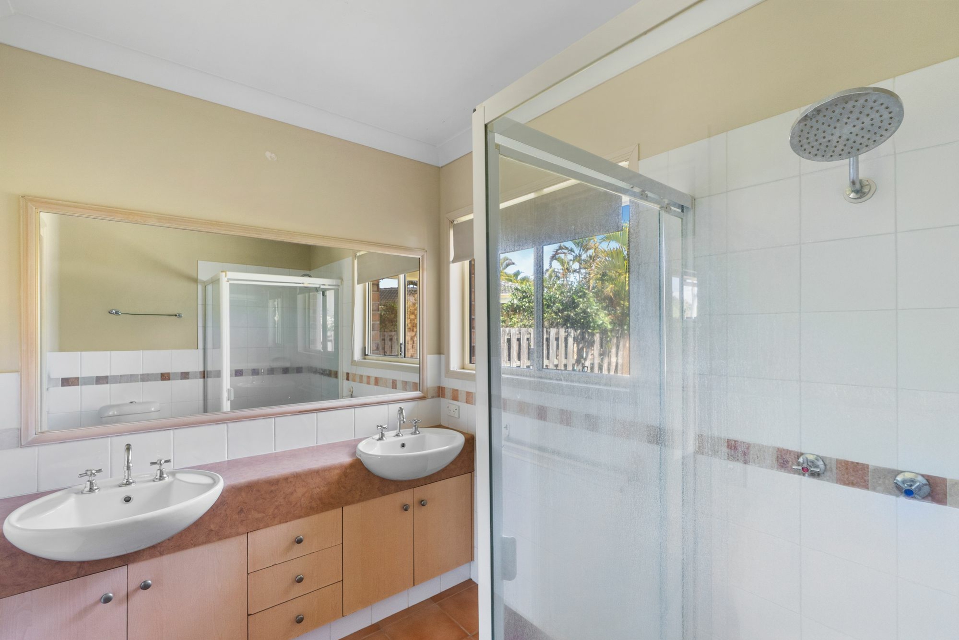 21 Saint Stephens Drive — photo 13 of 20