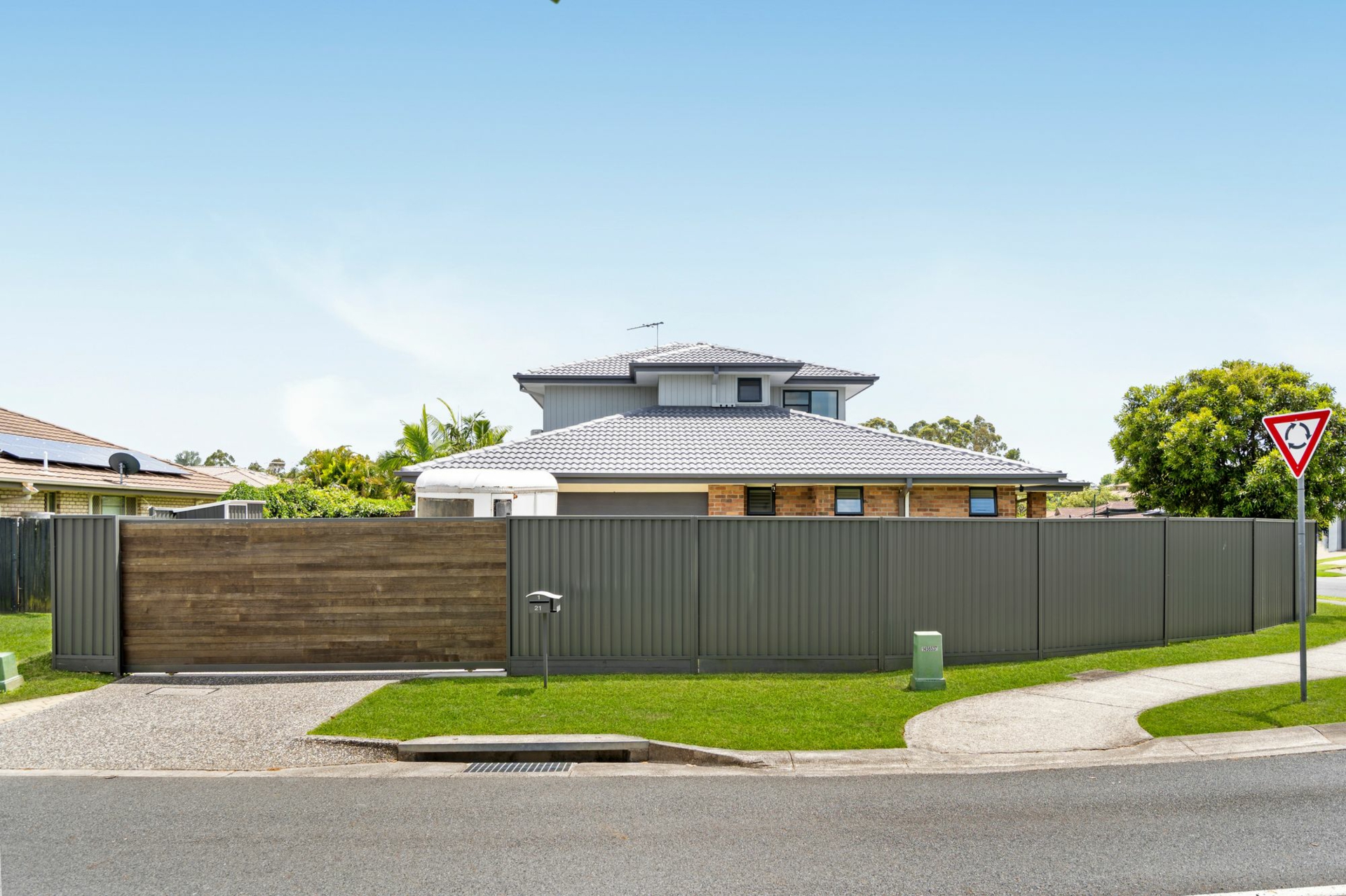 1/21 Blossom Street — photo from LJ Hooker Coomera