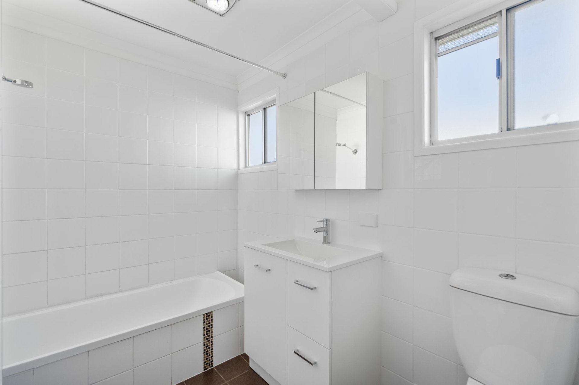 3 Manfred Street — photo 9 of 10