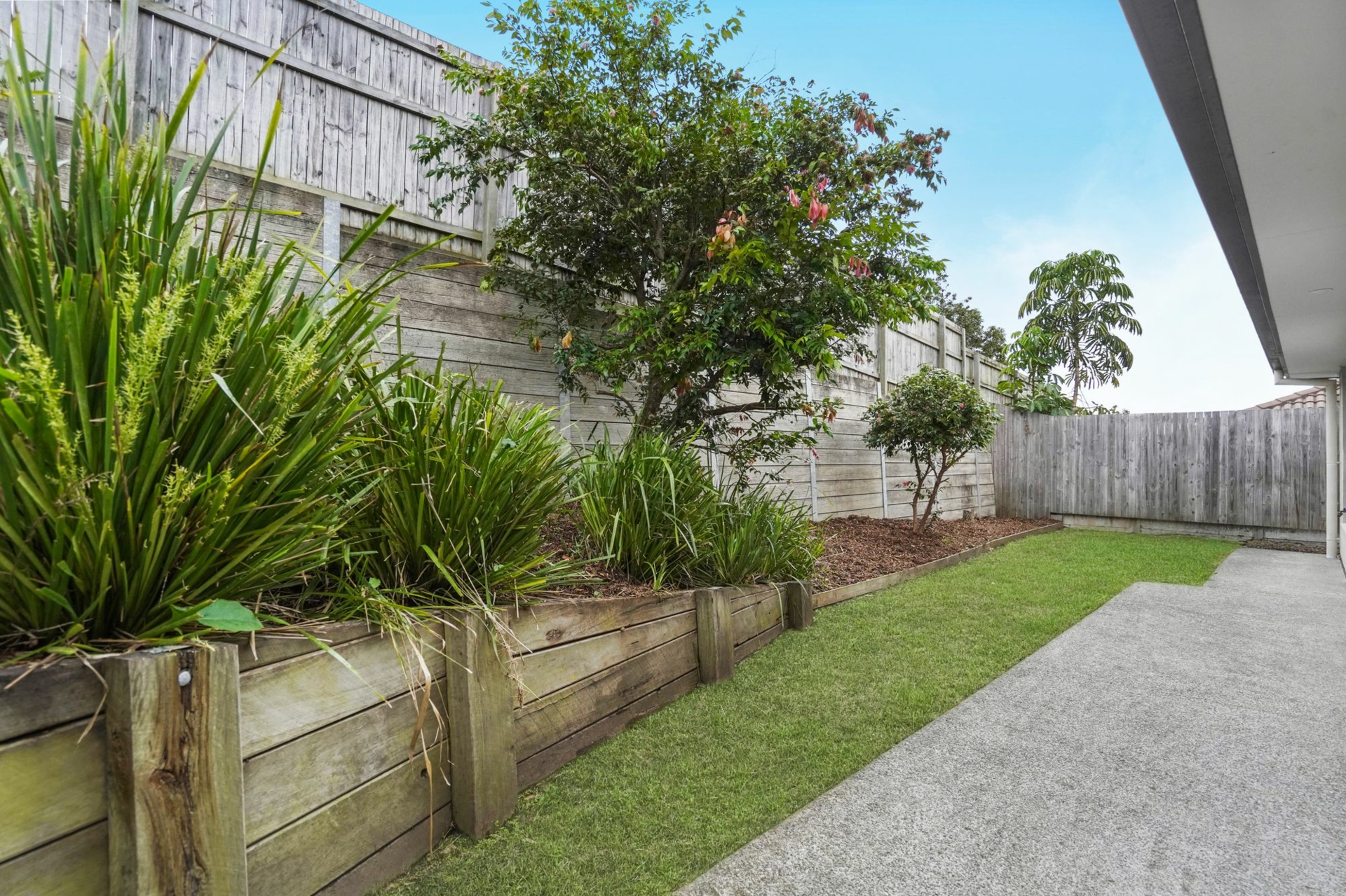 25 Angahook Crescent — photo 9 of 22
