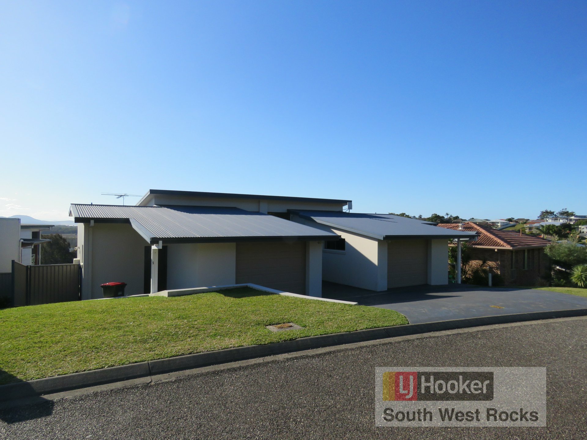 1/5 Salmon Circuit — photo from LJ Hooker South West Rocks