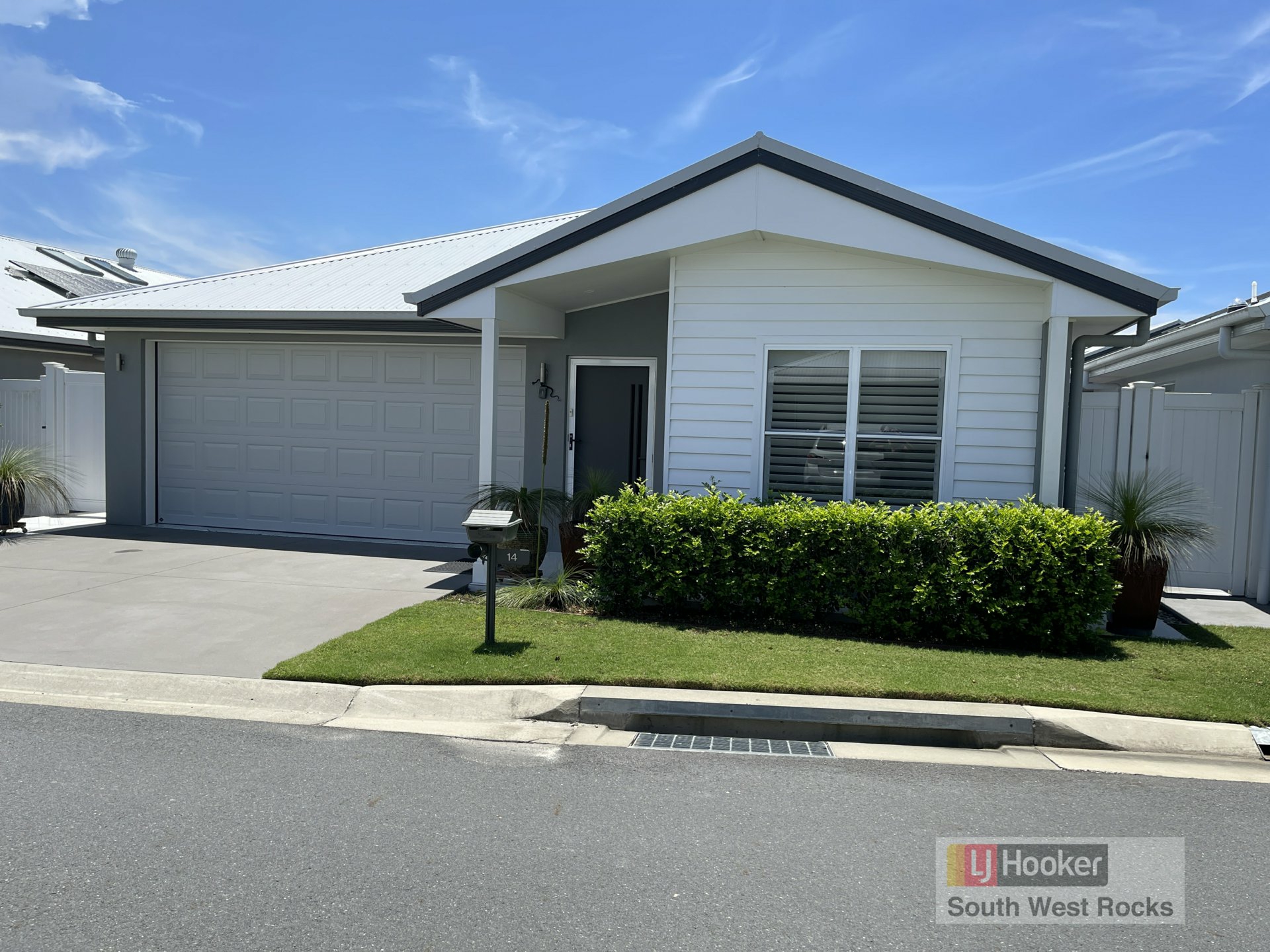14 Oakmont Drive — photo from LJ Hooker South West Rocks