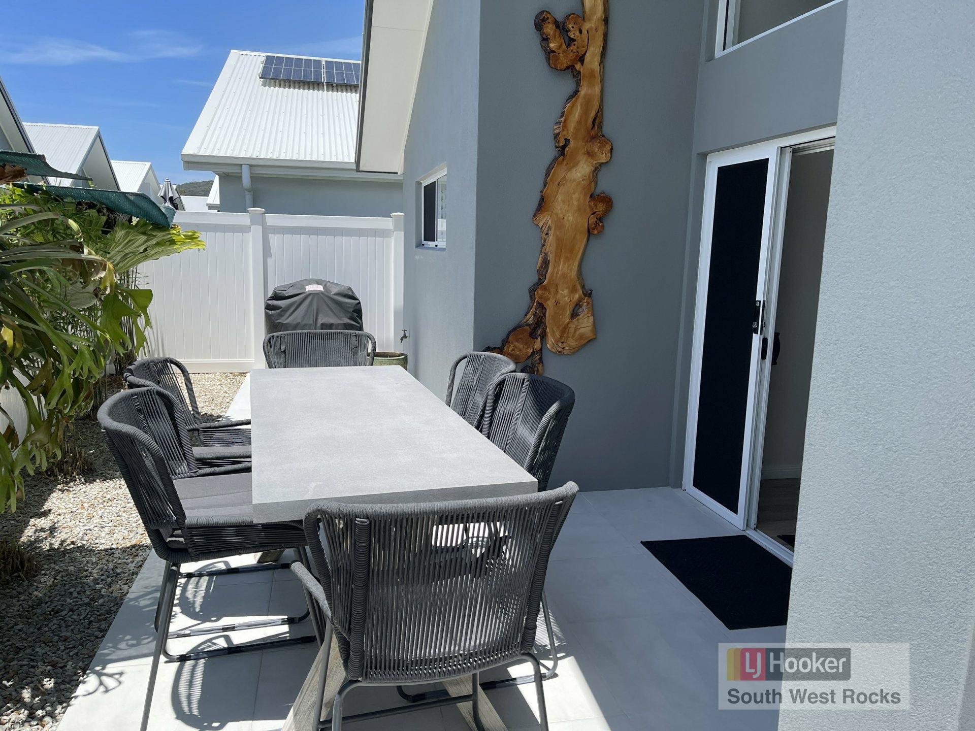 14 Oakmont Drive — photo 5 of 13