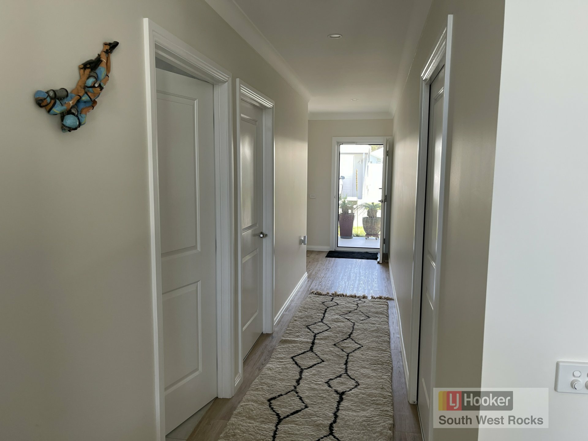 14 Oakmont Drive — photo 6 of 13