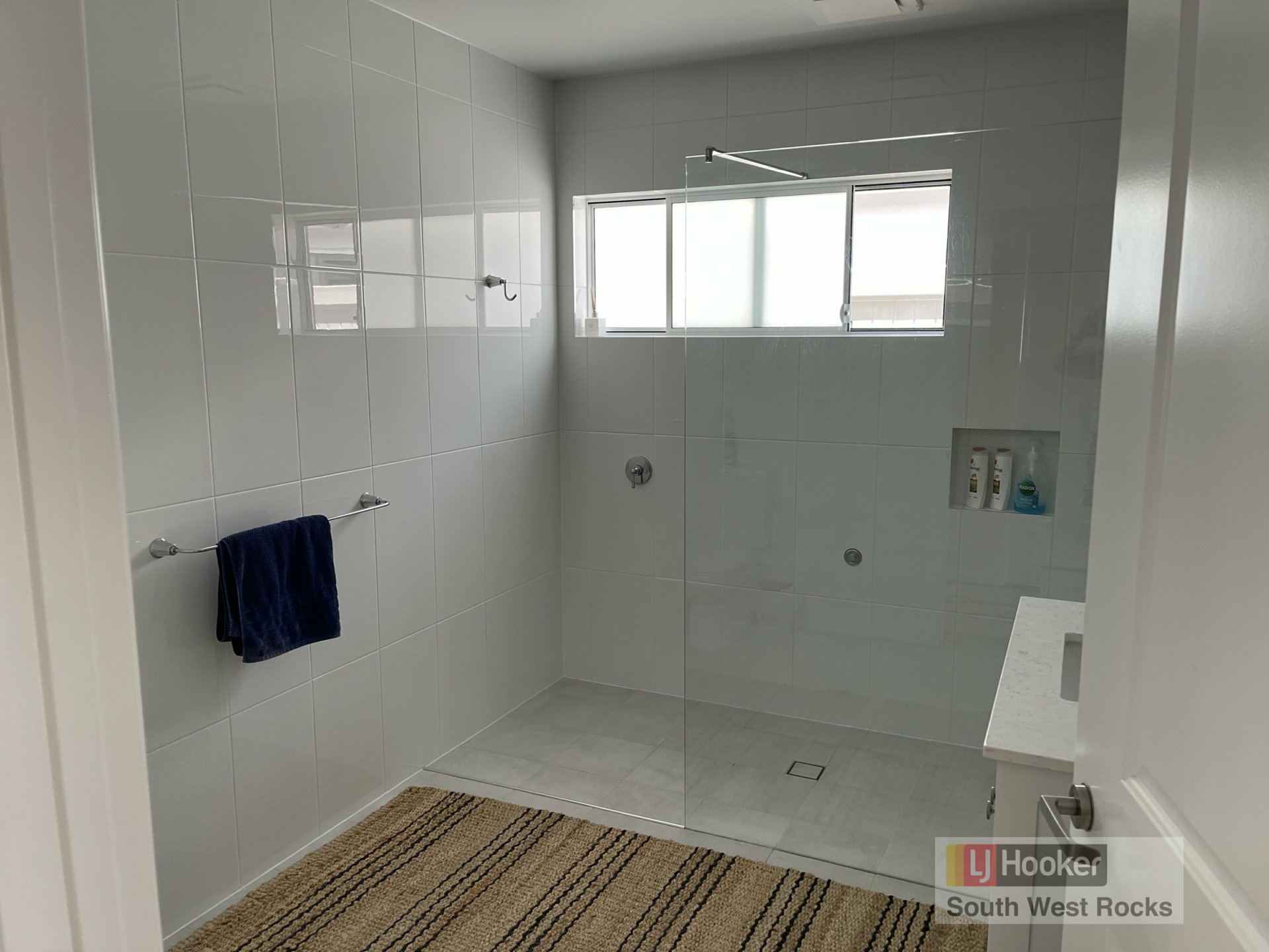14 Oakmont Drive — photo 9 of 13