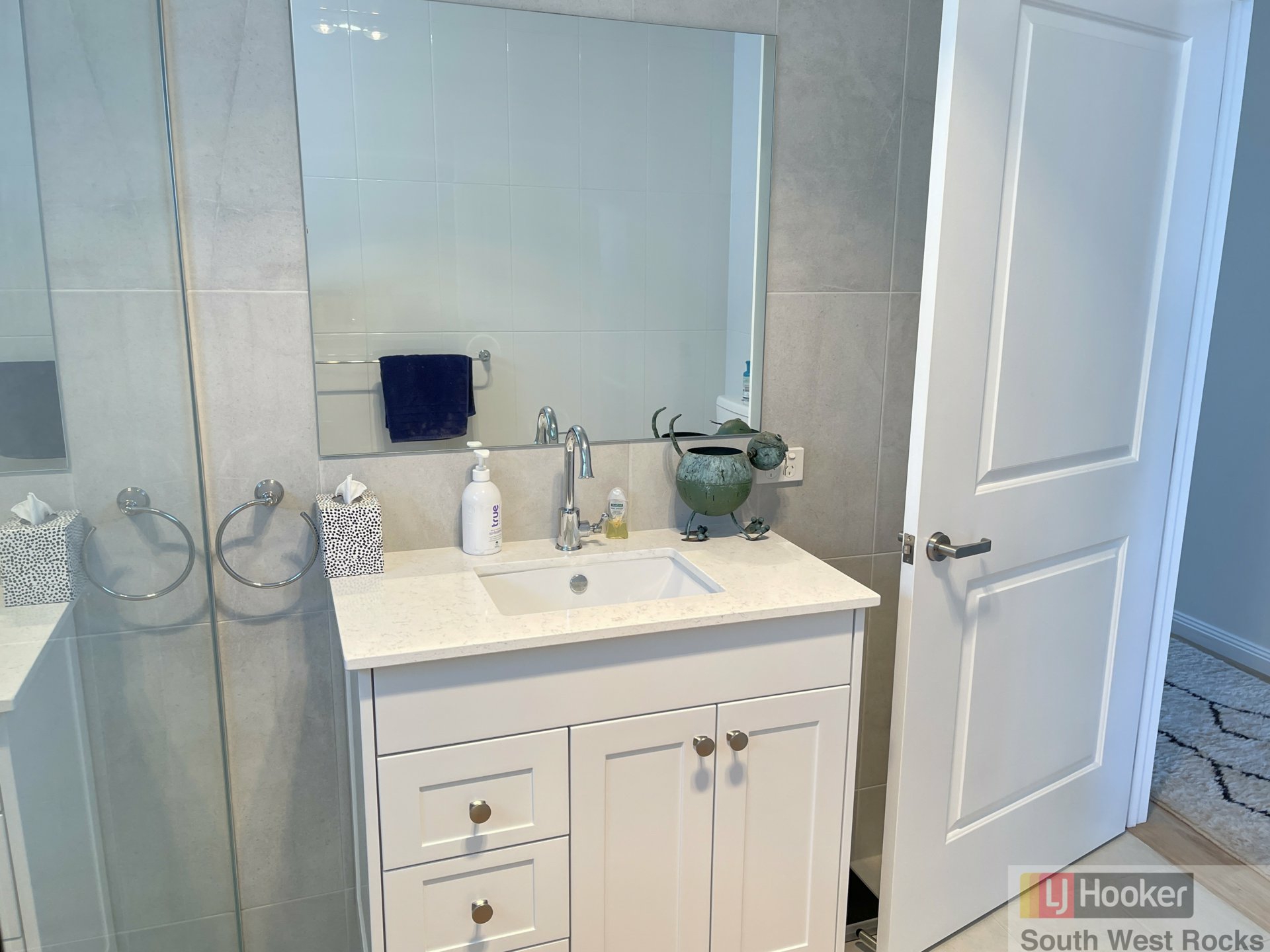 14 Oakmont Drive — photo 10 of 13