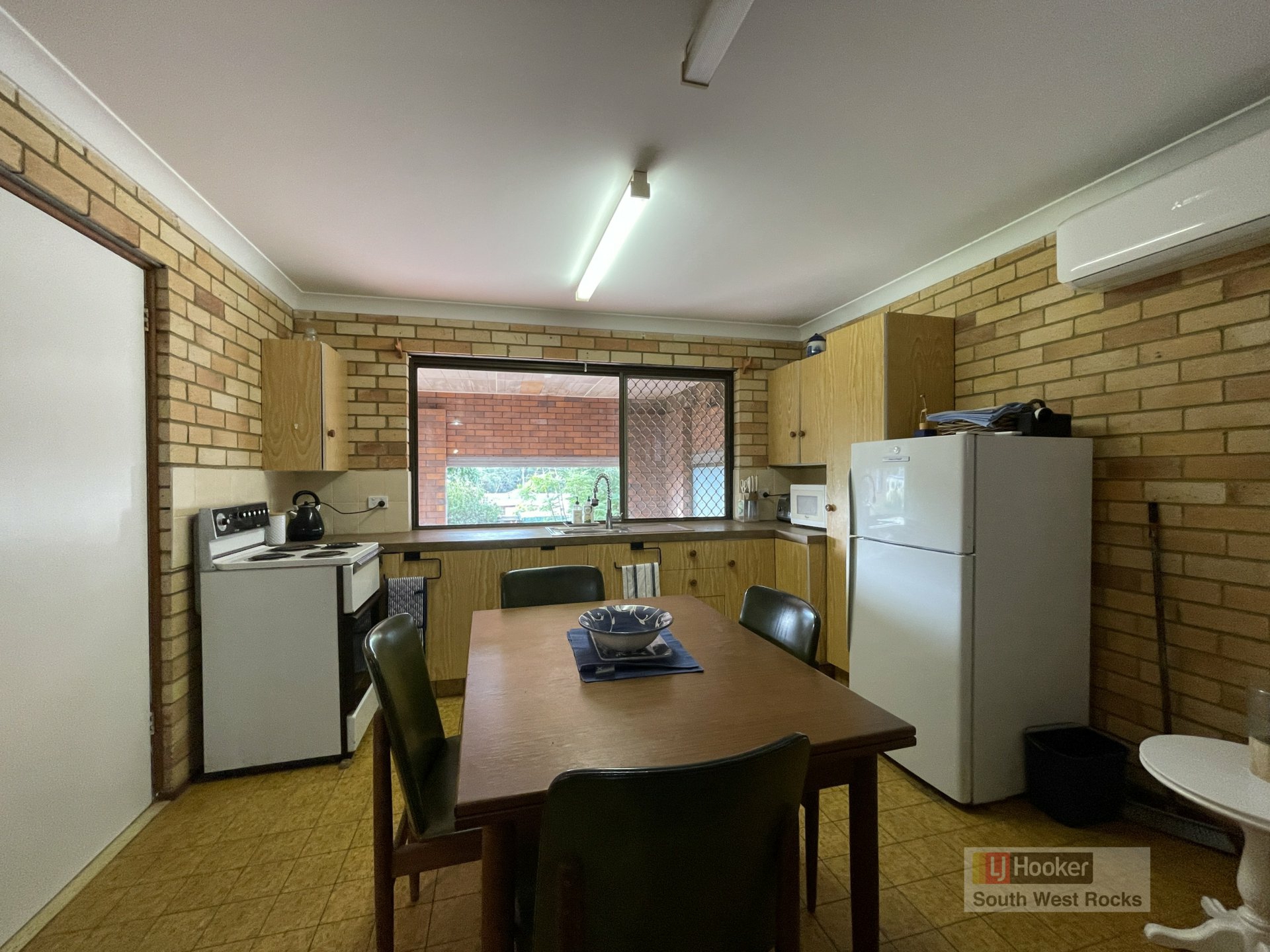 16 Emanuel Crescent — photo 14 of 24