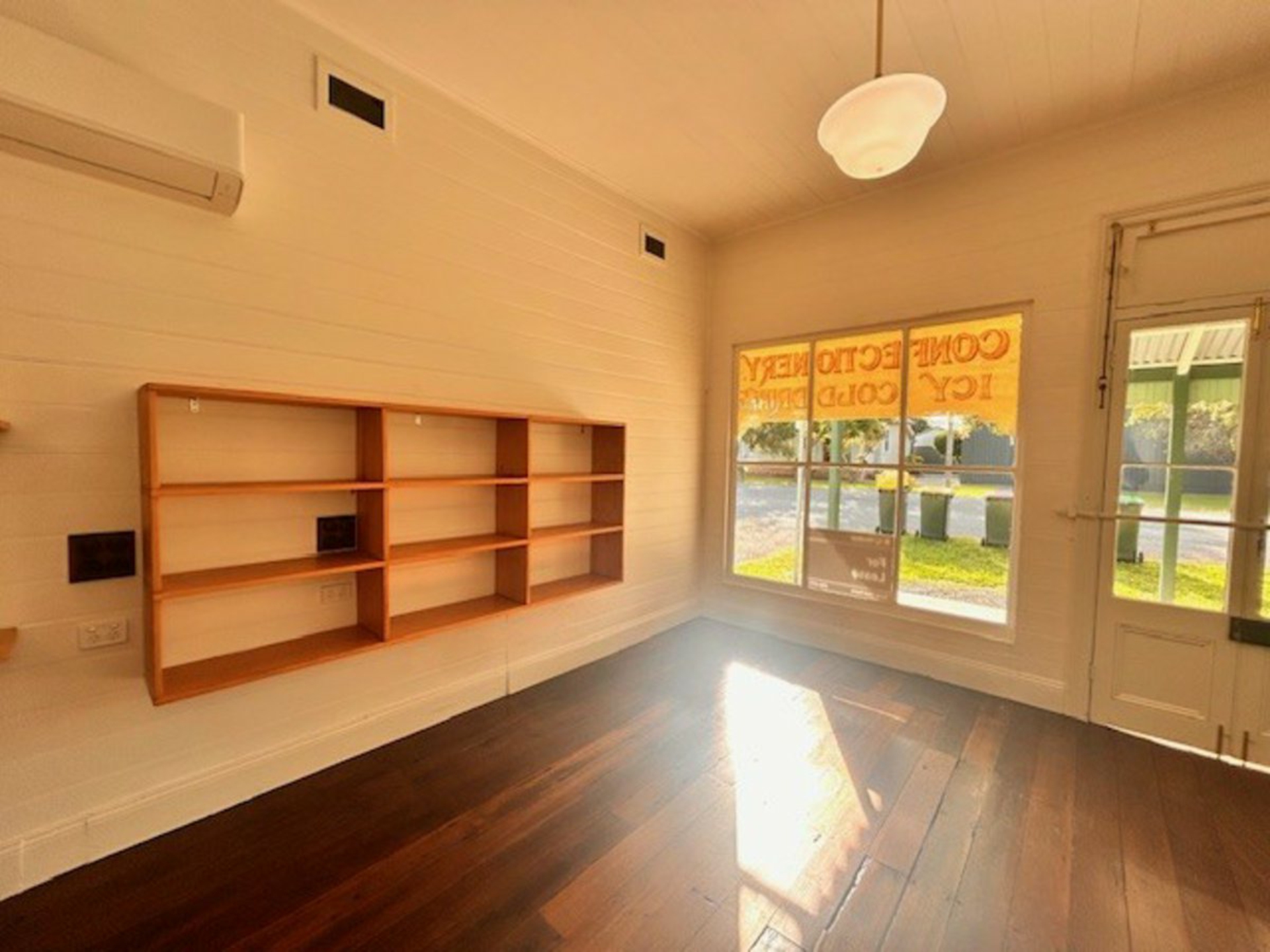 Shop 1/11 Kinchela Street — photo 2 of 7