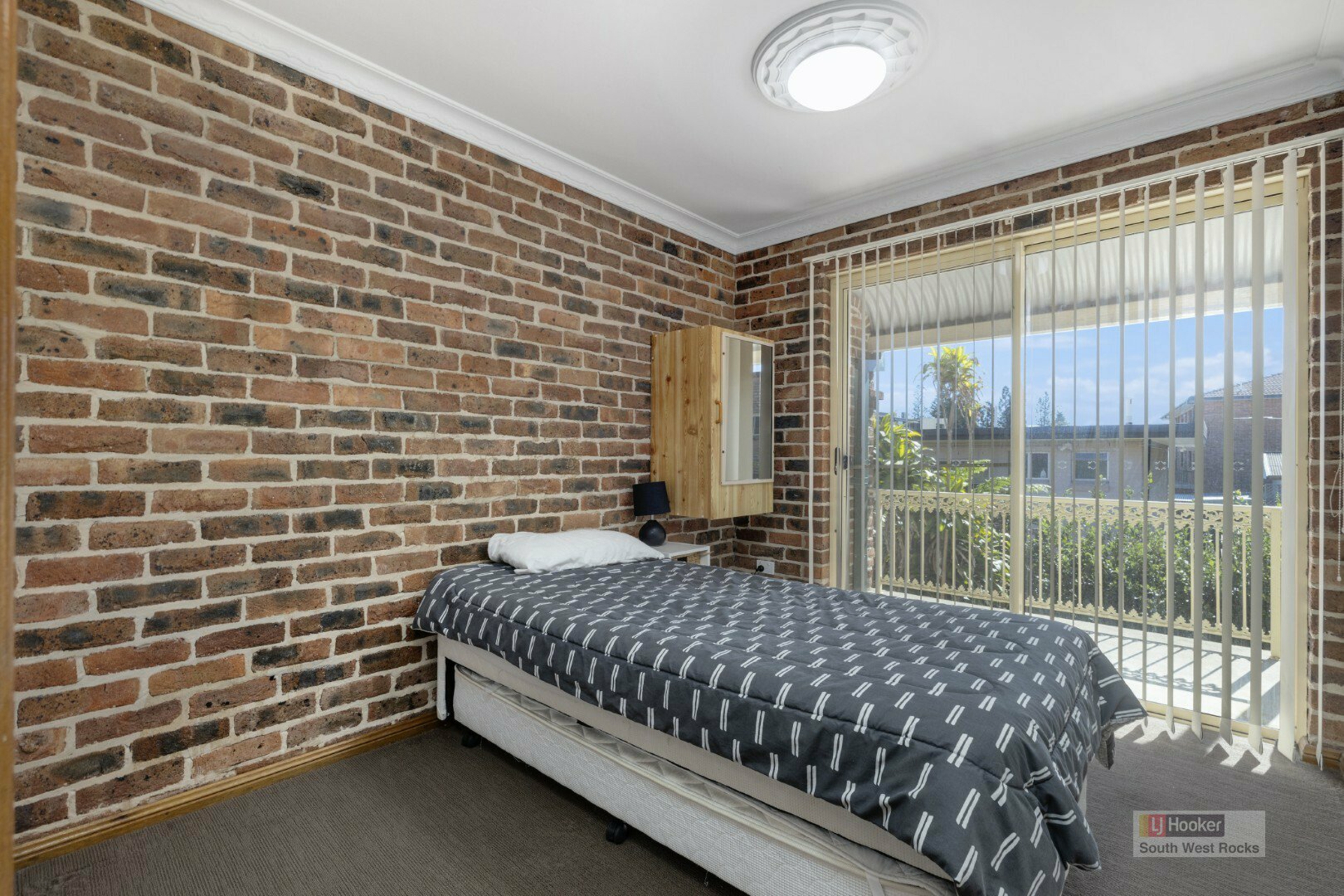3/8 Paragon Avenue — photo 11 of 24