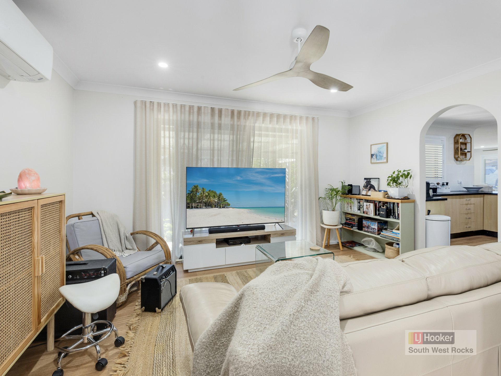 25 Bruce field Street — photo 6 of 20