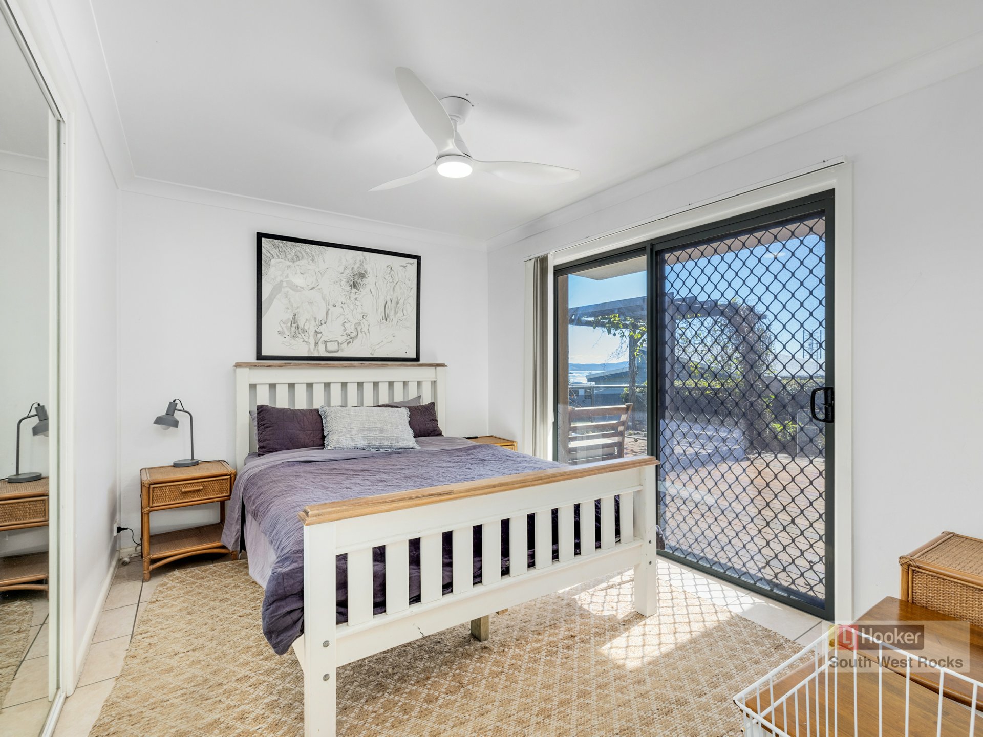 2/1 Ocean Drive — photo 8 of 17