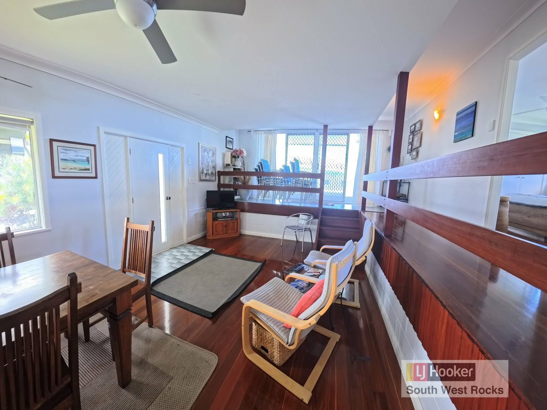 22 Seaview Street — photo 3 of 24