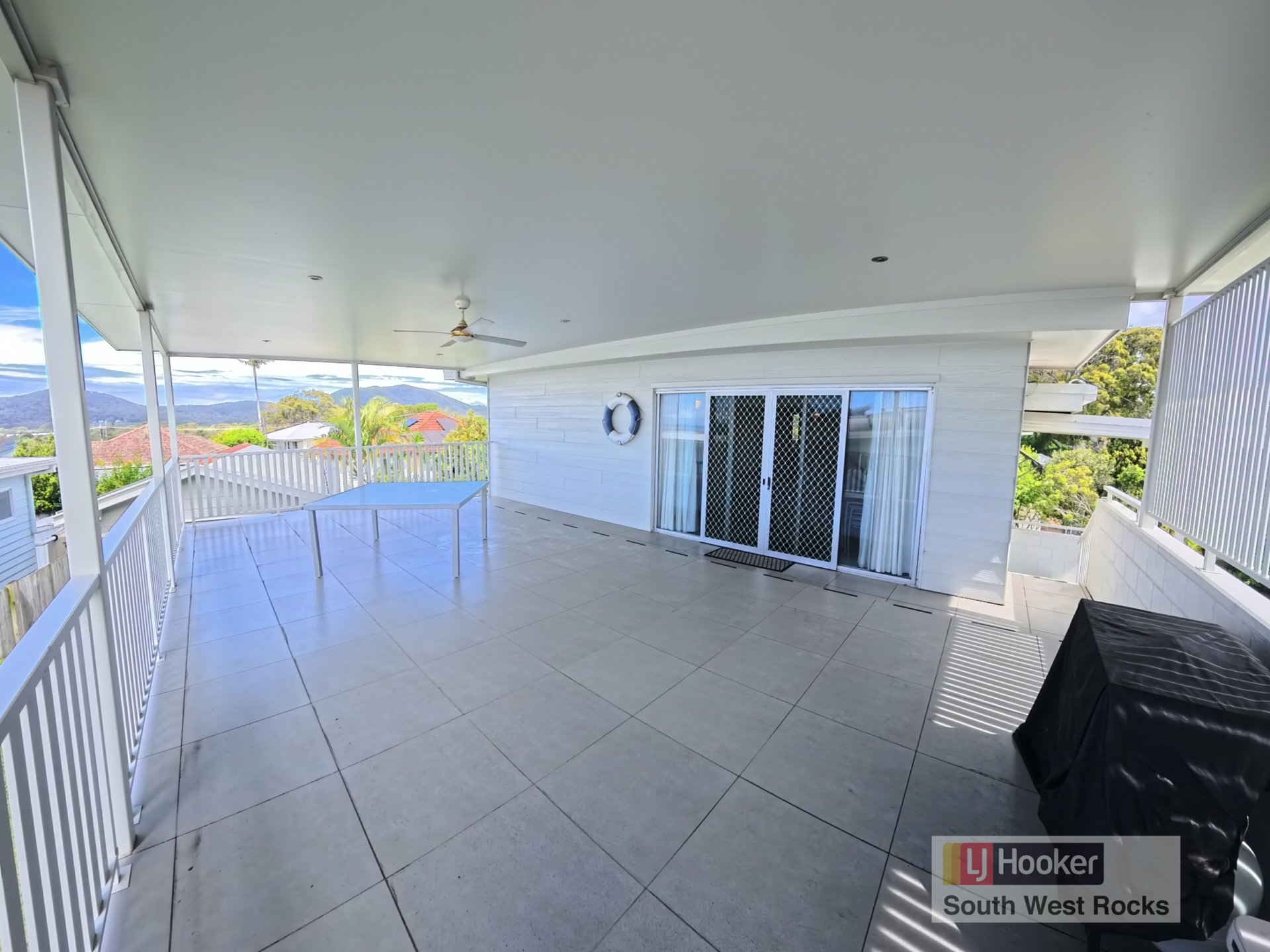 22 Seaview Street — photo 9 of 24