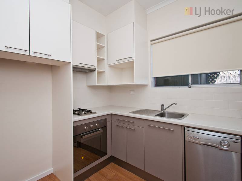 8/30 Simcock Street, WEST BEACH