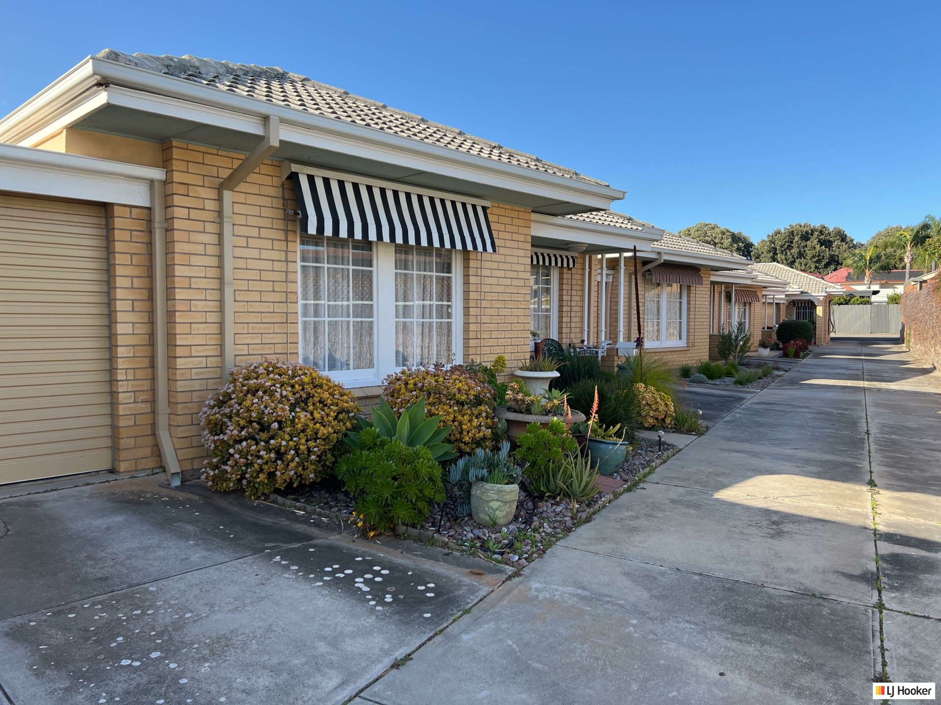 2/27 Oleander Street West, SOUTH BRIGHTON