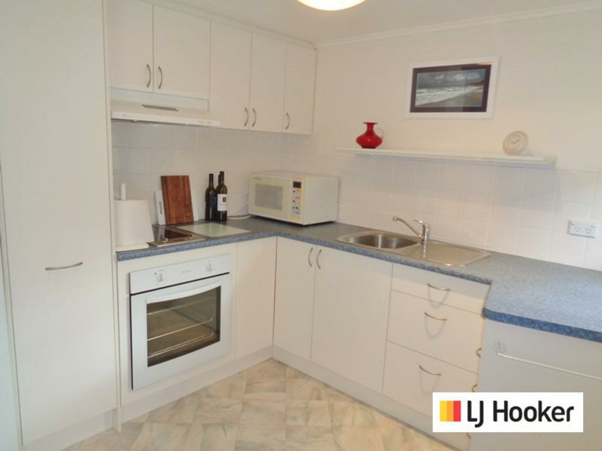 2/27 Oleander Street West, SOUTH BRIGHTON